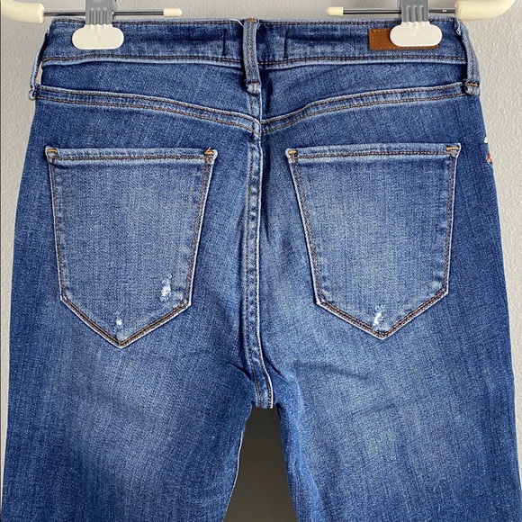 Abercrombie & Fitch Harper Low Rise Ankle Jean | Floral Embroidery, Distressed - Picture 4 of 16